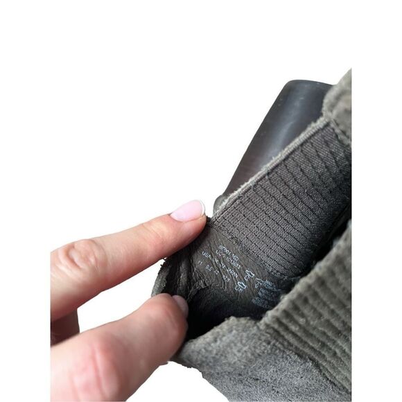 UGG Cobie II Suede Heel Ankle Boots Womens Gray size 11 - Picture 4 of 11